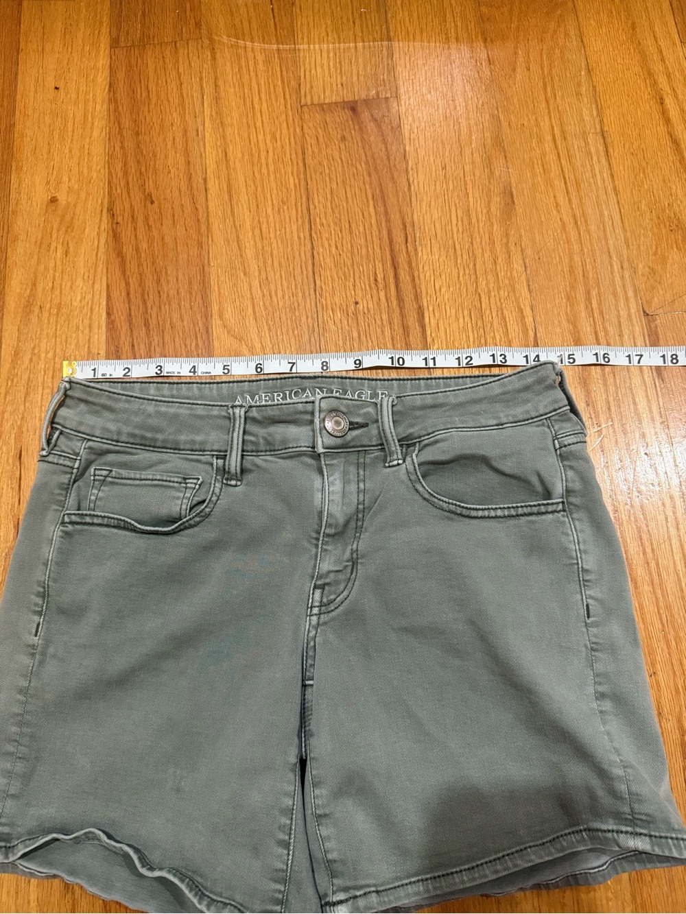 American Eagle Midi Short — Sage Green, Size 6 - Picture 5 of 7